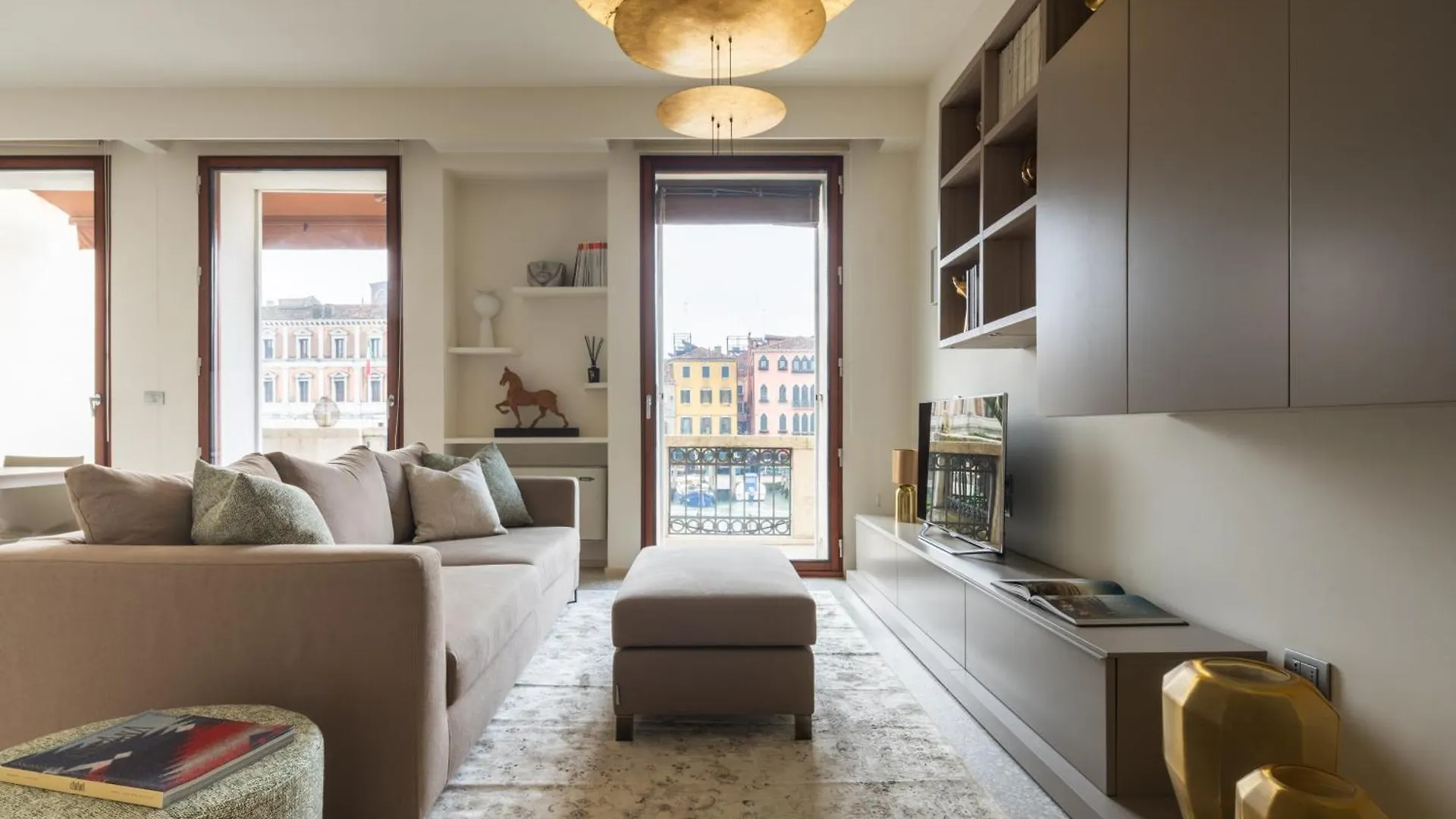 Grand Canal Luxury Apartment With Terrace R&R Venedig 0*,