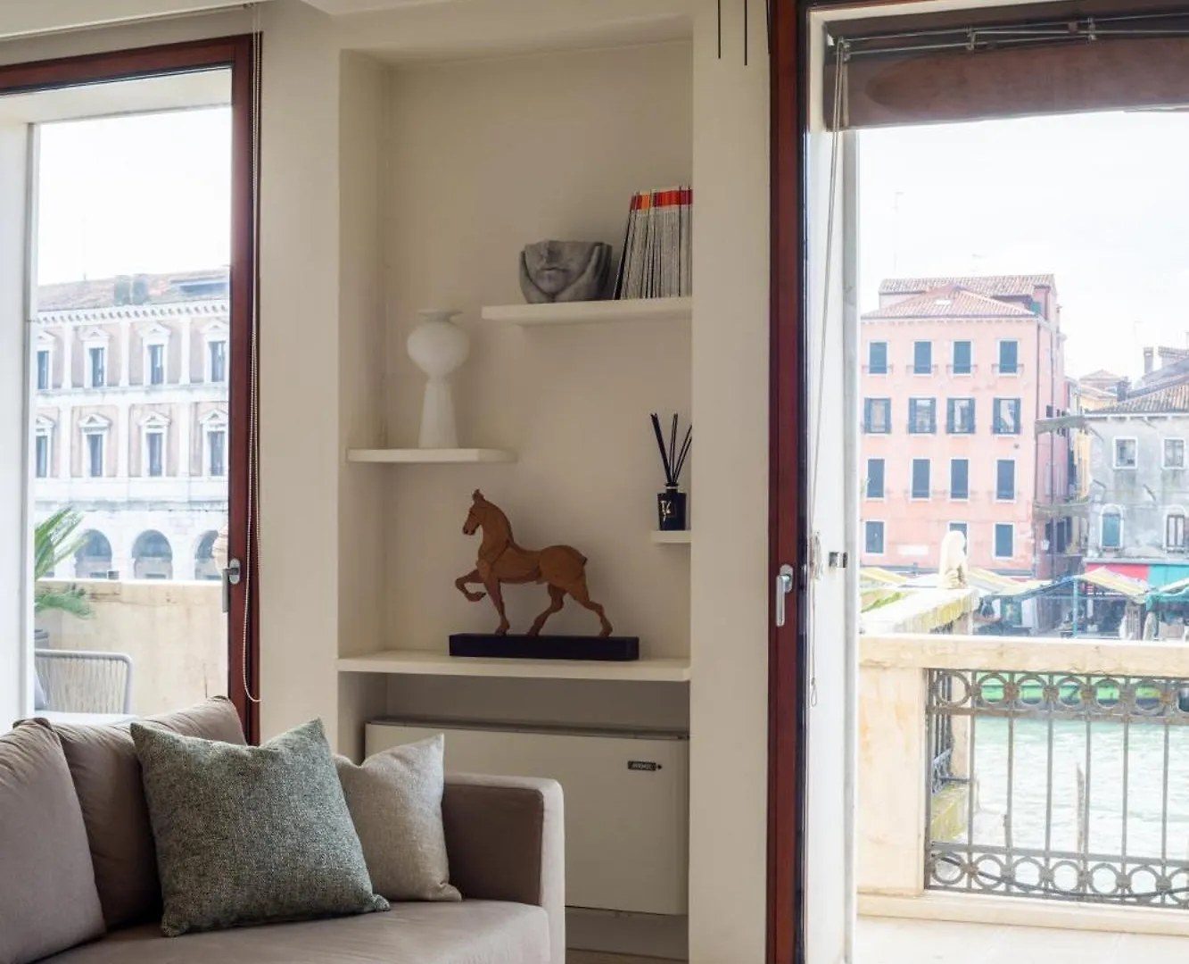 Grand Canal Luxury Apartment With Terrace R&R Venedig Italien