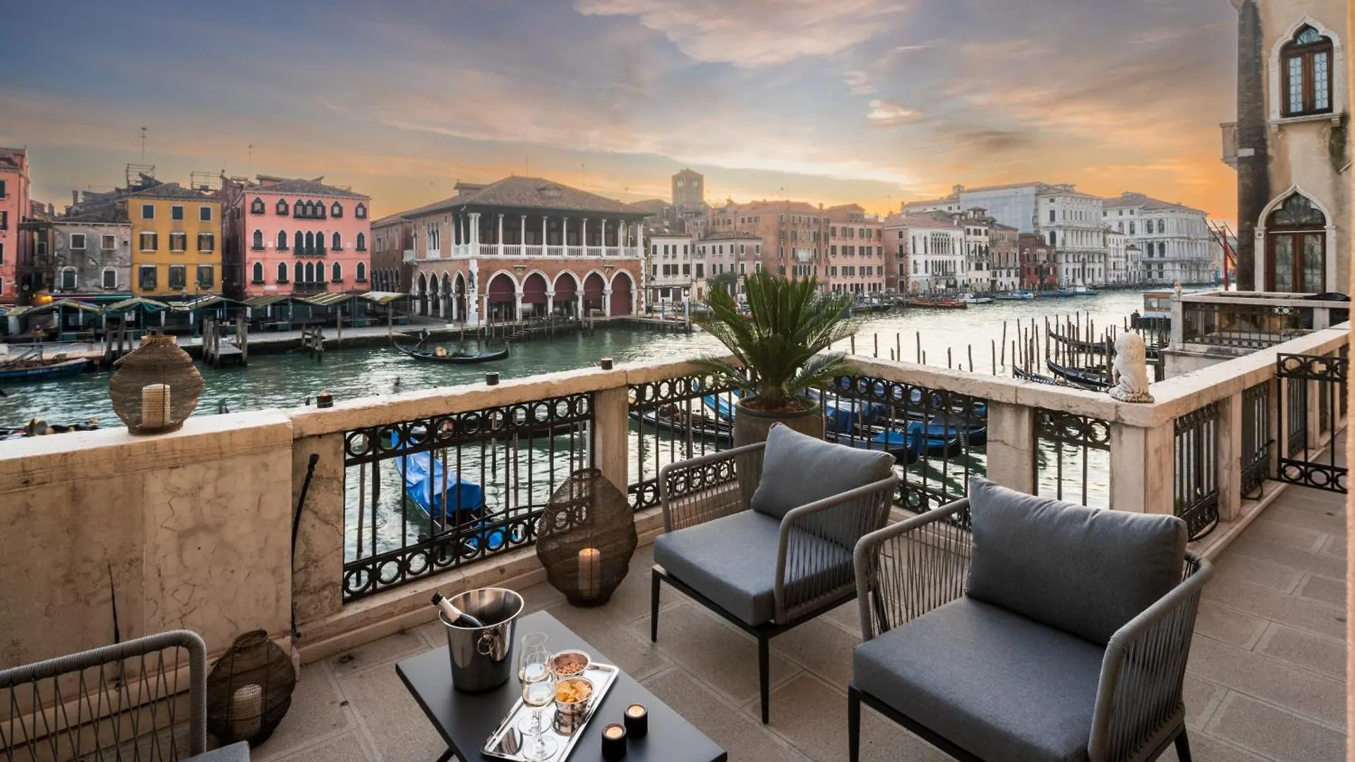 Grand Canal Luxury Apartment With Terrace R&R Venedig Italien