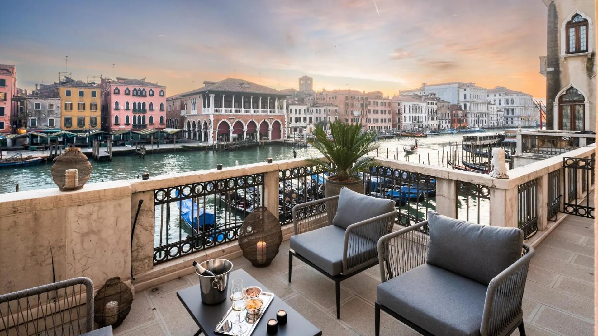 Grand Canal Luxury Apartment With Terrace R&R Venedig